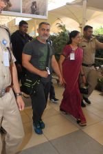 Aamir Khan snapped at airport on 9th Feb 2016